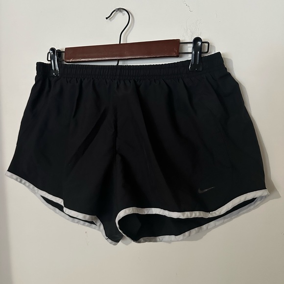 Nike Pants - Women’s Nike Black Athletic Shorts With Lining